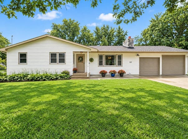 717 9Th Avenue, Eldora, IA 50627