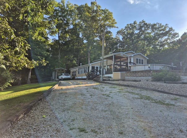 26926 Swan Dr, Versailles, MO 65084