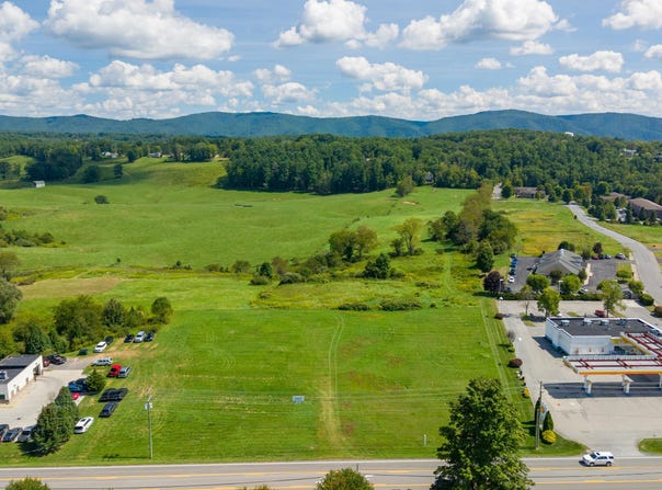 3368 N Jefferson St, Lewisburg, WV 24901