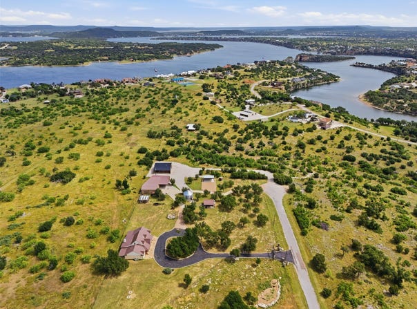 1083 Antler Drive, Strawn, TX 76475