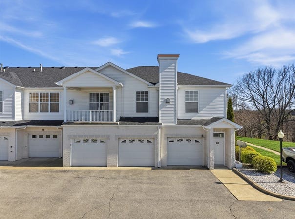 229 Adams Pointe Blvd, Mars, PA 16046