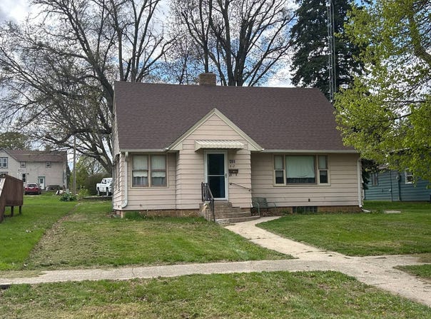 412 S Walnut St, Odebolt, IA 51458