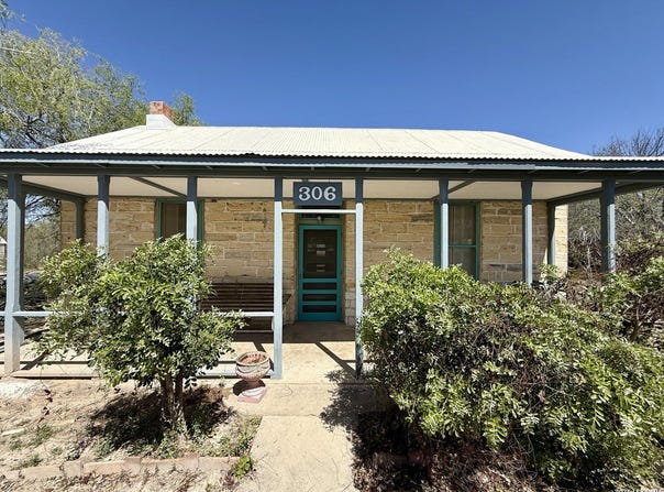 306 E El Paso, Brackettville, TX 78832