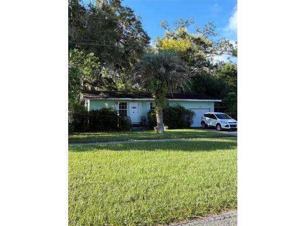 730 LINDLEY Boulevard, DELAND, FL 32724