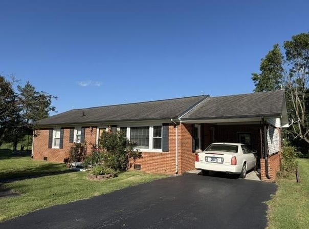 134 Womack St., Doyle, TN 38559