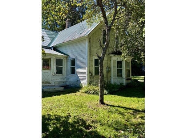 3013 VT Route 122, Sheffield, VT 05866