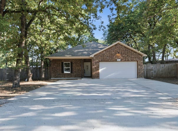 1837 Jennifer Court, Pelican Bay, TX 76020