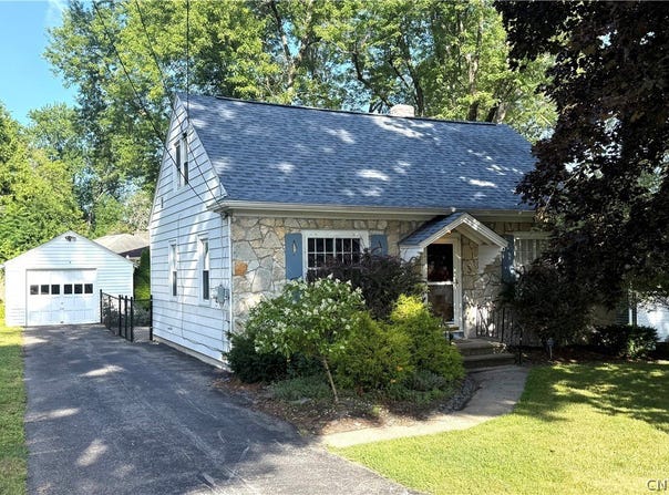 3 Marks Place, New Hartford, NY 13413