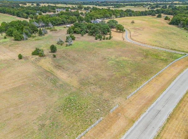 335 County Road 1264, Whitesboro, TX 76273