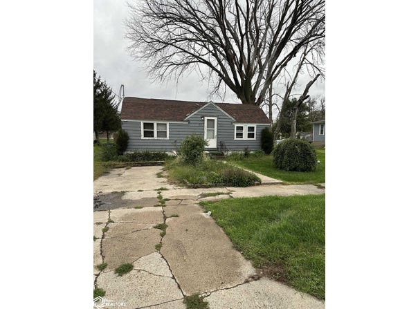 711 N Wright Avenue, Eagle Grove, IA 50533