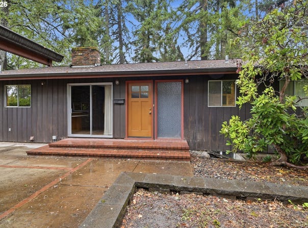 2041 E 26th Ave, Eugene, OR 97403