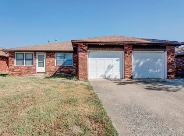 2747 E Mcdaniel Street, Springfield, MO 65802