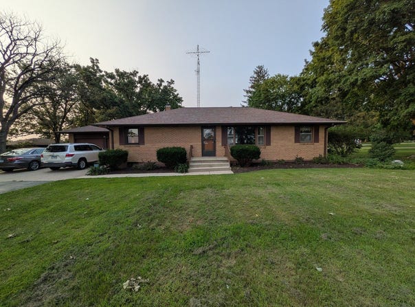 206 Palmyra Road, Dixon, IL 61021