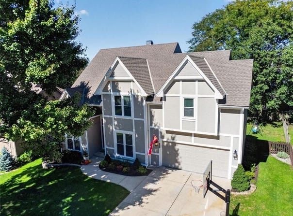 7808 NW 76th Place, Kansas City, MO 64152