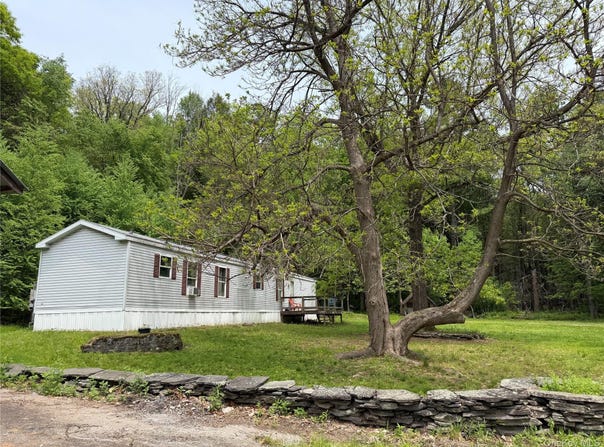 21 Hoffmann Street, Hankins, NY 12741