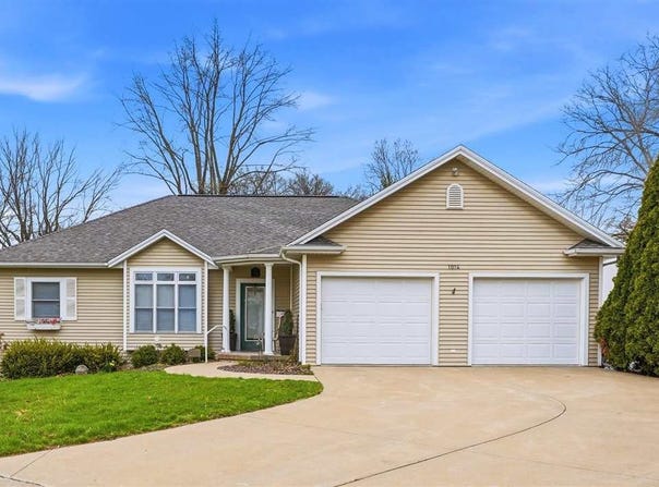 1014 E Jefferson St, Washington, IA 52353
