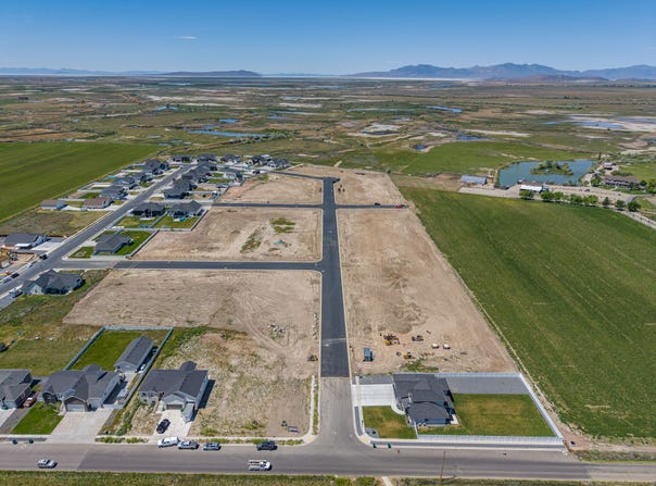 3186 S 5325 W, Hooper, UT 84315