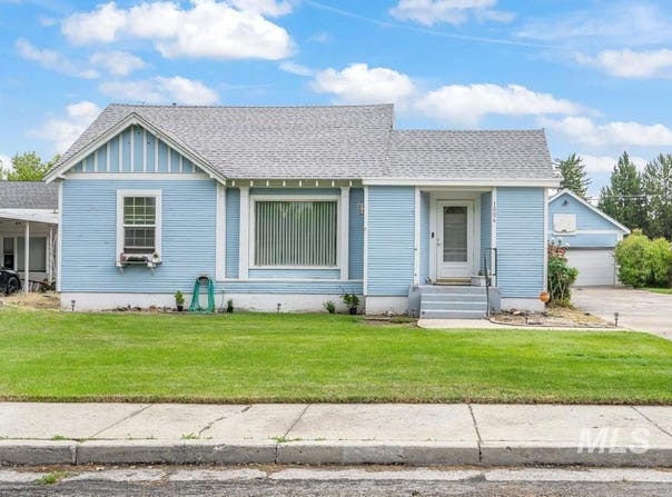 1006 E 1st Street, Emmett, ID 83617