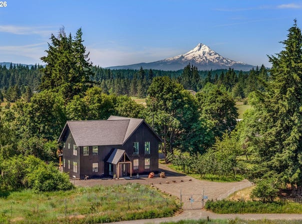 319 BATES Rd, WhiteSalmon, WA 98672