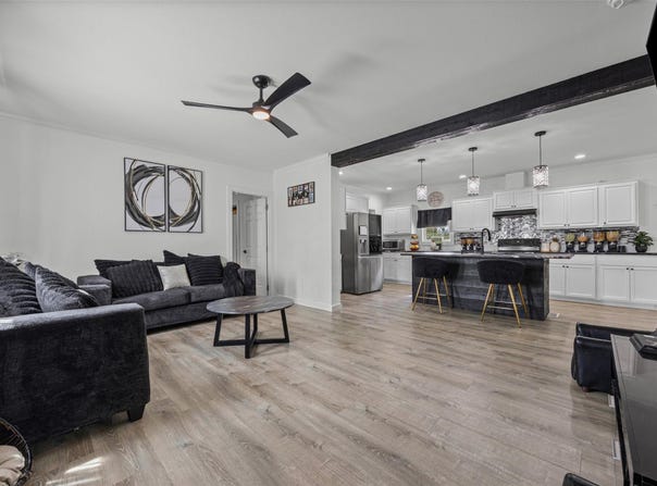 120 Mimosa Rd, Dale, TX 78616