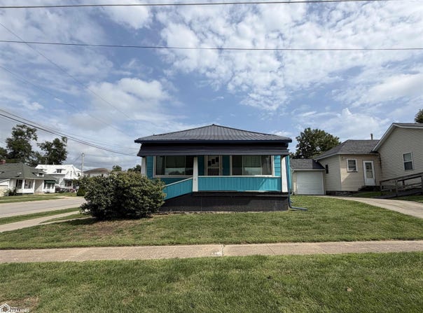402 E State Street, Centerville, IA 52544