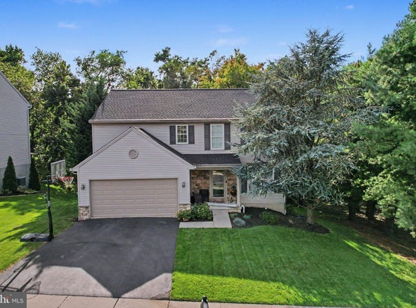 211 EDENDERRY Way, ENOLA, PA 17025