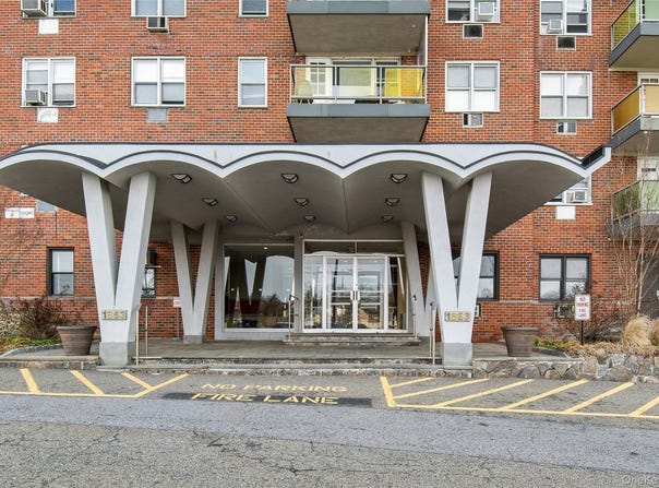 1853 Central Park Ave, Yonkers, NY 10710