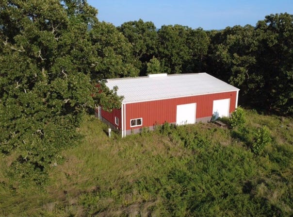 11927 S Crow rd, Webbers Falls, OK 74470
