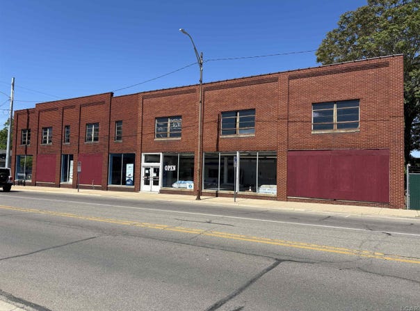 148 S Winter Street, Adrian, MI 49221