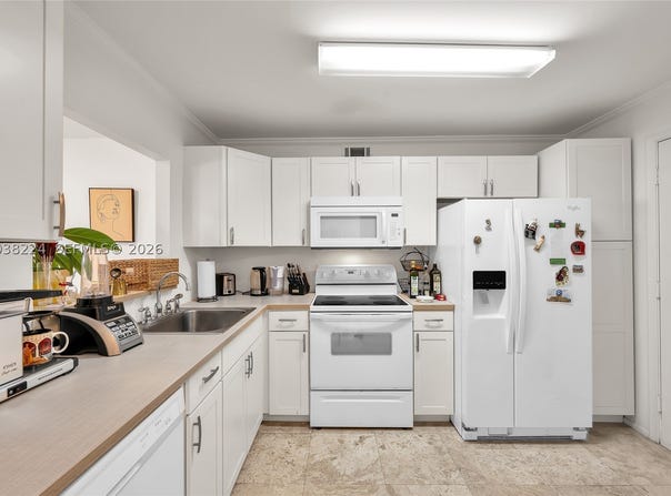 1020 Meridian Ave, Miami Beach, FL 33139