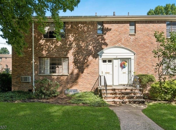 41A Troy Dr, Springfield Twp., NJ 07081-2002