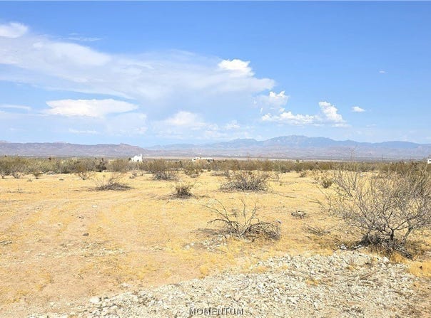 2916 S Pima Road, Golden Valley, AZ 86413