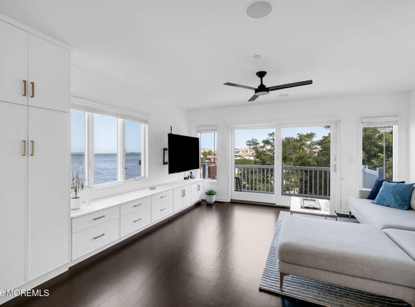12 Beach Boulevard, Highlands, NJ 07732