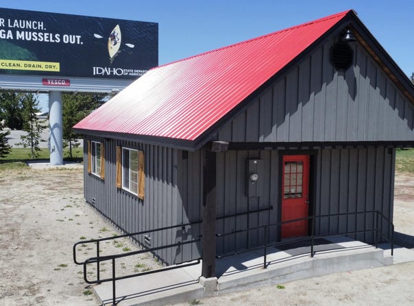 101 2nd St E, Fairfield, ID 83327