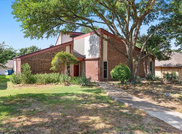1820 Green Ridge Court, Carrollton, TX 75007