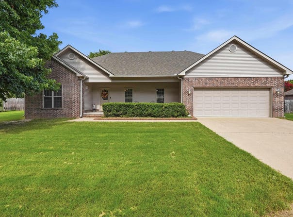 31 Bowling Ln, Conway, AR 72032