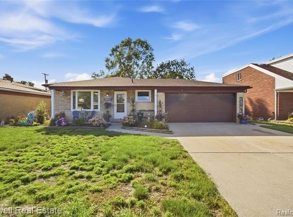 26517 Marilyn Avenue, Warren, MI 48089