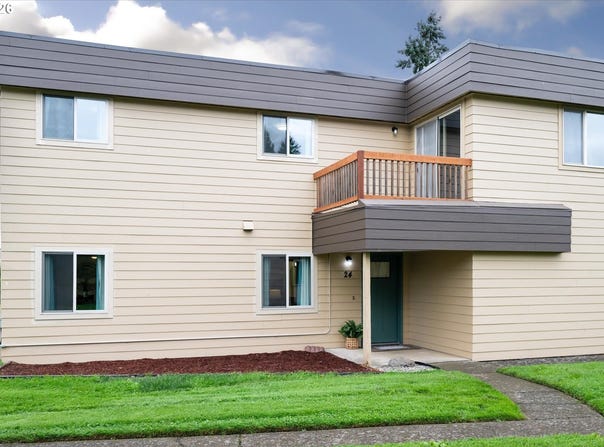 2727 GATEWAY St, Springfield, OR 97477