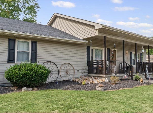 1154 NW 8th Street, Linton, IN 47441
