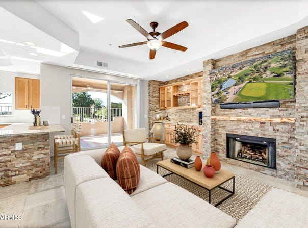 8245 E BELL Road, Scottsdale, AZ 85260