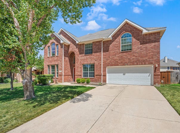 1302 Parkside Drive, Mansfield, TX 76063