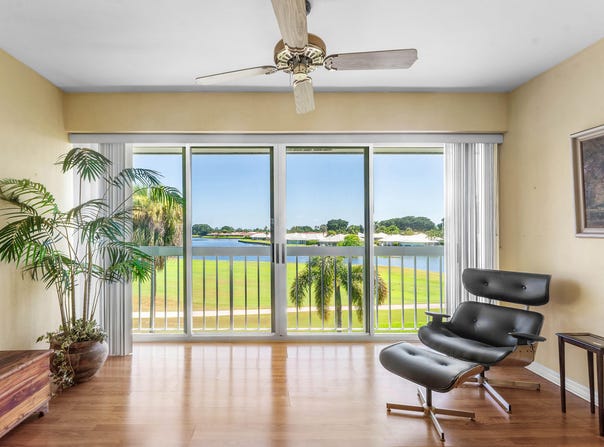 169 Atlantis Boulevard, Atlantis, FL 33462