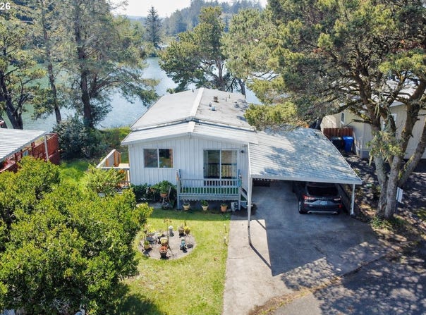 955 NE MILL St, Waldport, OR 97394