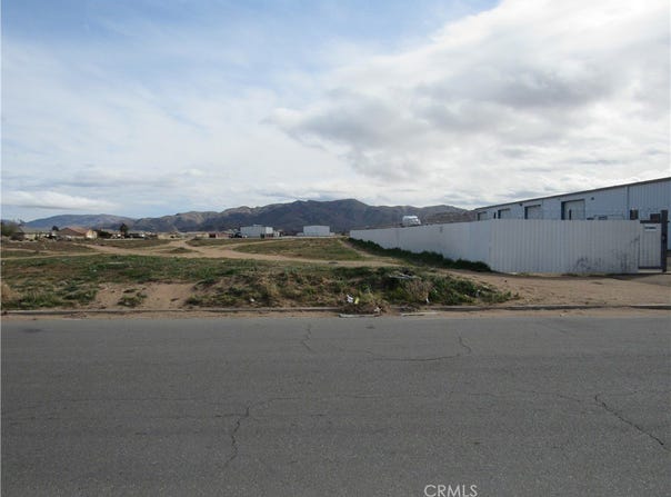Pioneer, Apple Valley, CA 92307