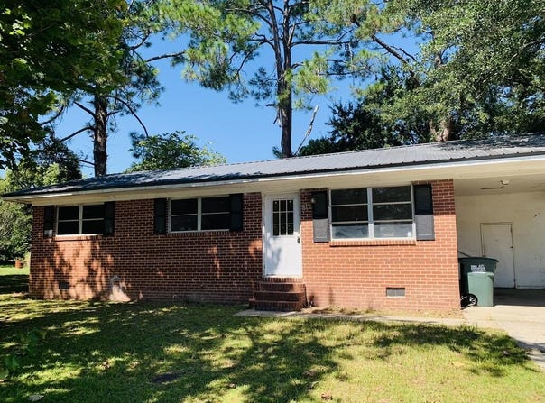 512 SIRMANS AVE., Nashville, GA 31639