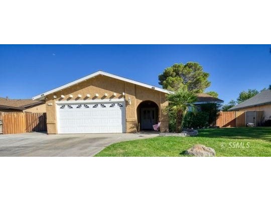 136 N Gwen Dr., Ridgecrest, CA 93555