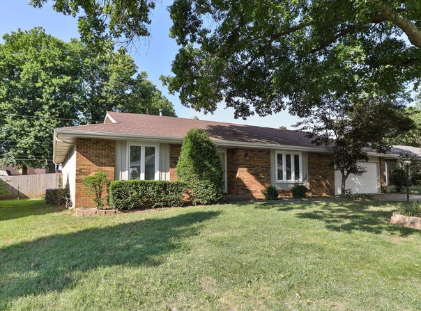 1536 E Hanover Street, Springfield, MO 65804