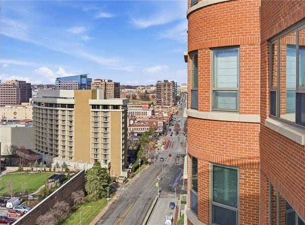 4950 Central Street, Kansas City, MO 64112