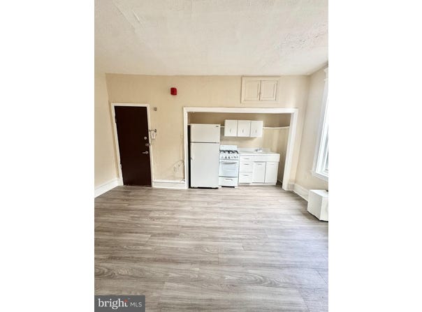 5040 WALNUT Street, PHILADELPHIA, PA 19139