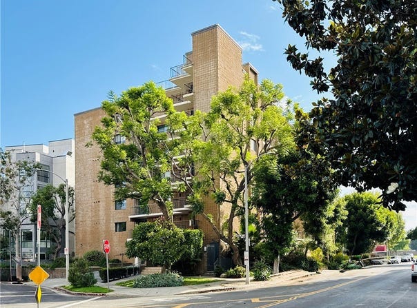 10966 Rochester Avenue, Los Angeles, CA 90024